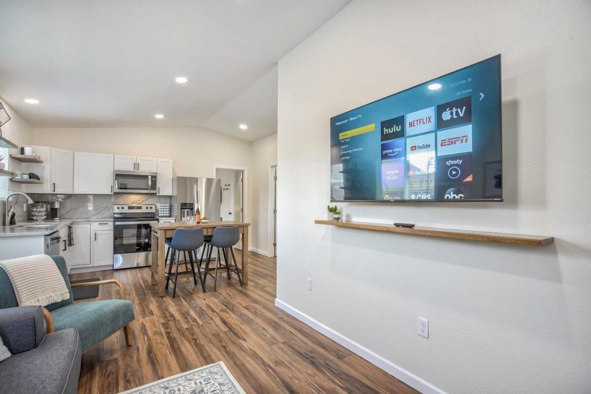 Sheridan Suite - King Bbq Skyline View Colorado Springs Ngoại thất bức ảnh